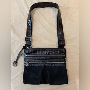 Brighton Brown Croco Embossed Leather Black Microfiber Crossbody Silver Zip-pull